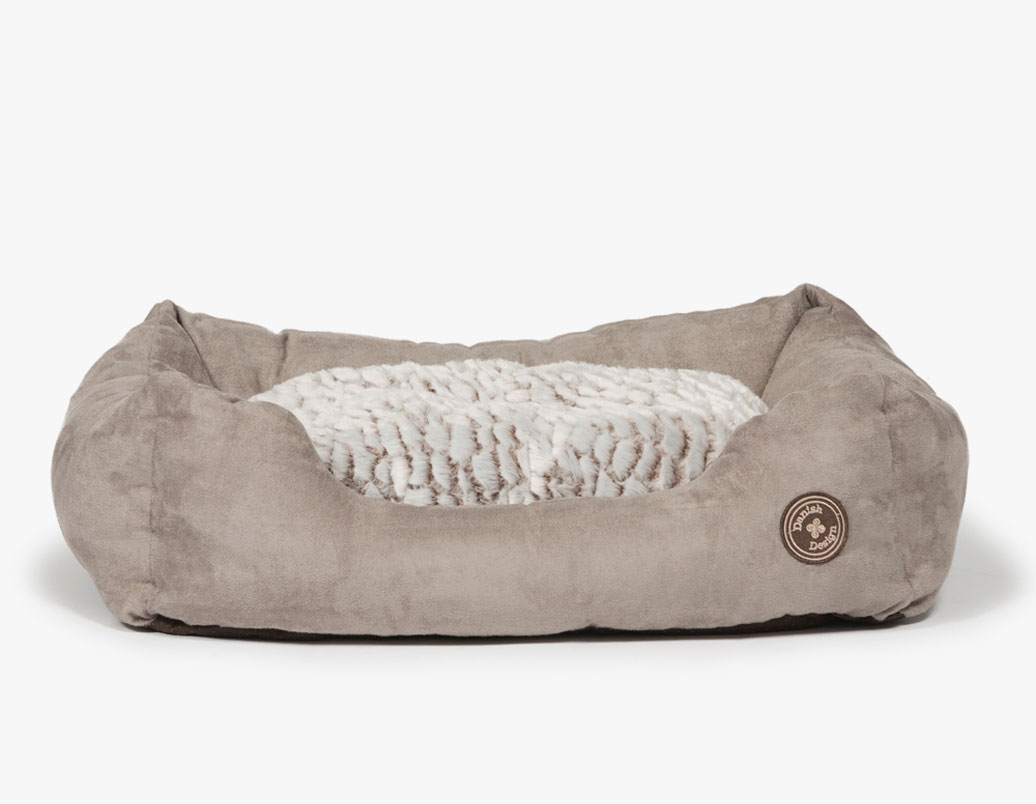 Cocker Spaniel Arctic Snuggle Bed front view 