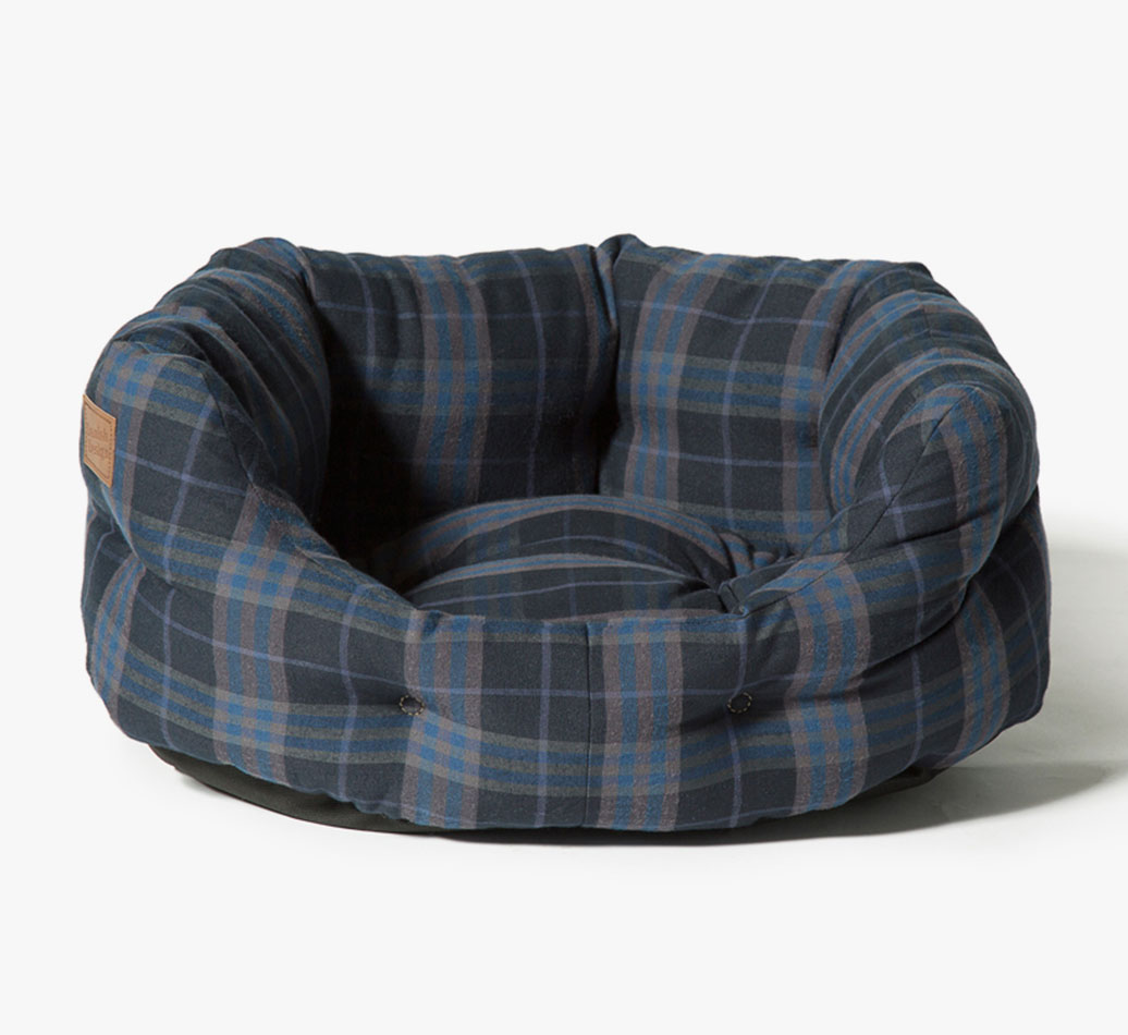 Lumberjack Navy / Grey Deluxe Slumber Bed: Black Russian Terrier Bed - Full View