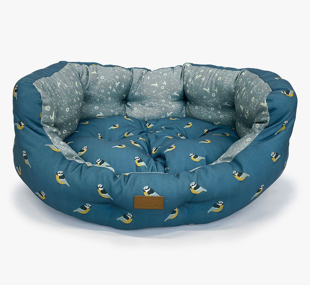 FatFace Flying Birds Deluxe Slumber: Toy Fox Terrier Bed full view